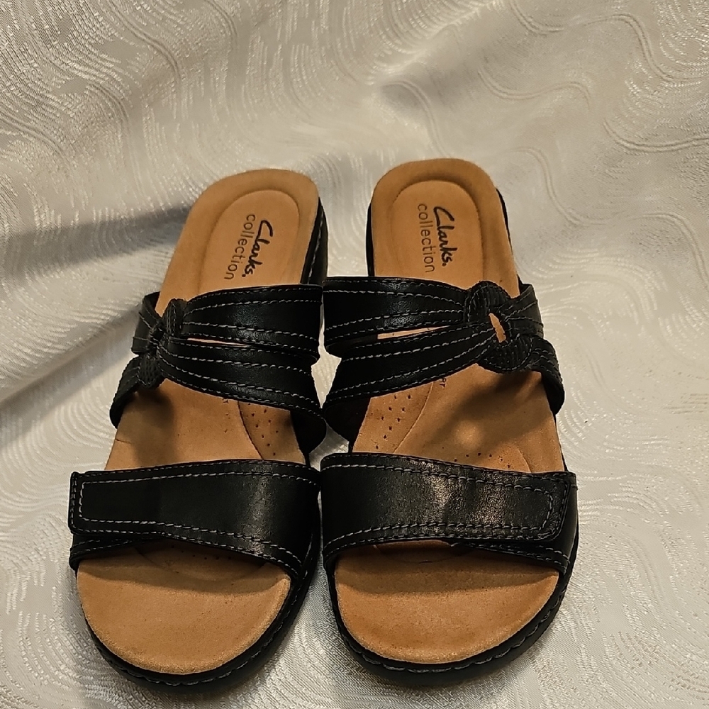 Clarks ultimate comfort  black sandals womans size 9